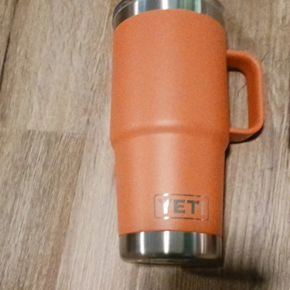 2 Yeti 20 Oz Ramblers With Mag Slide Lids - Picture 3 of 11